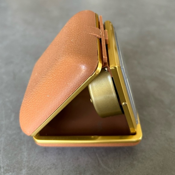 Vintage Seth Thomas Travel Alarm Clock Wind Up Brown Clam Case Glows in a Dark - Picture 10 of 13